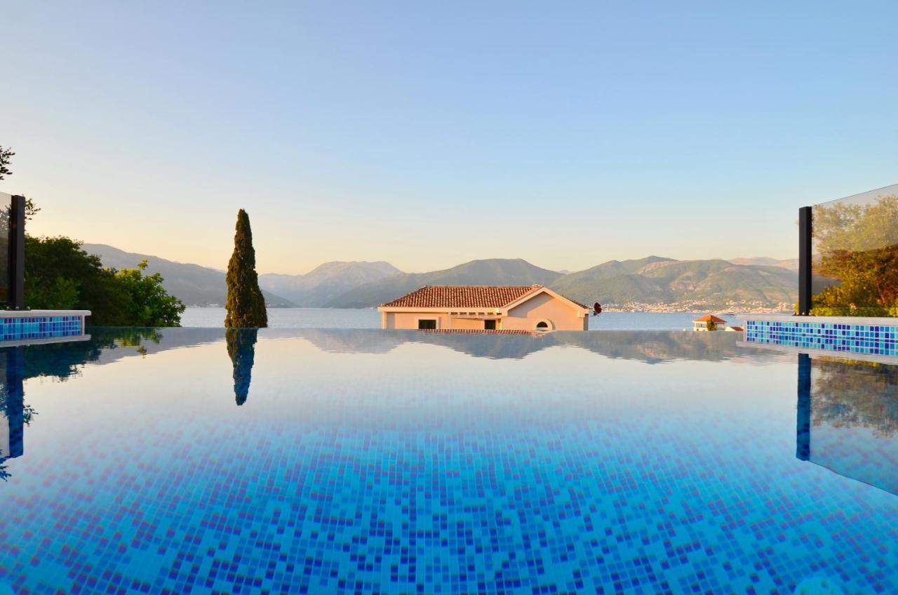 Leut Stone Residence Tivat Buitenkant foto