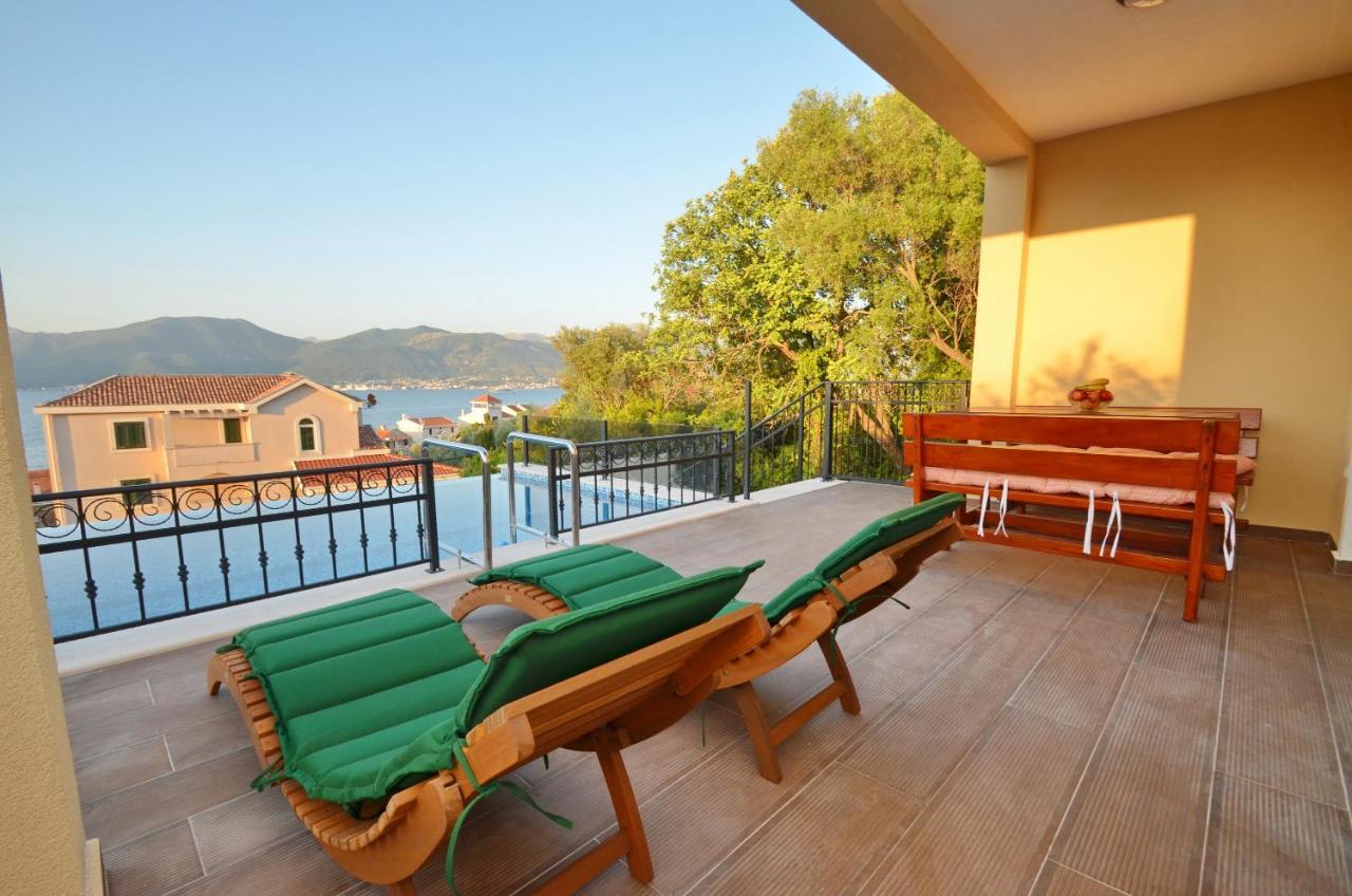Leut Stone Residence Tivat Buitenkant foto