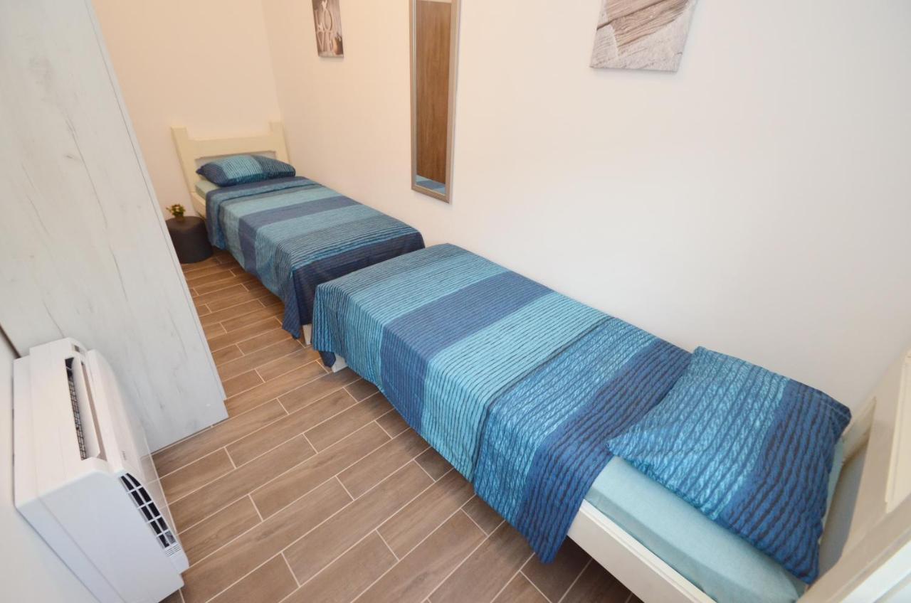 Leut Stone Residence Tivat Buitenkant foto