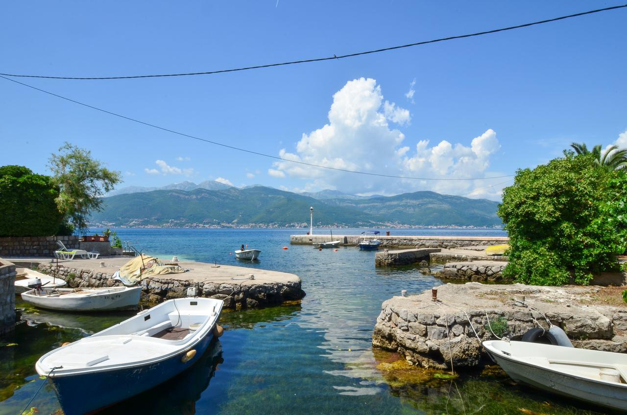 Leut Stone Residence Tivat Buitenkant foto